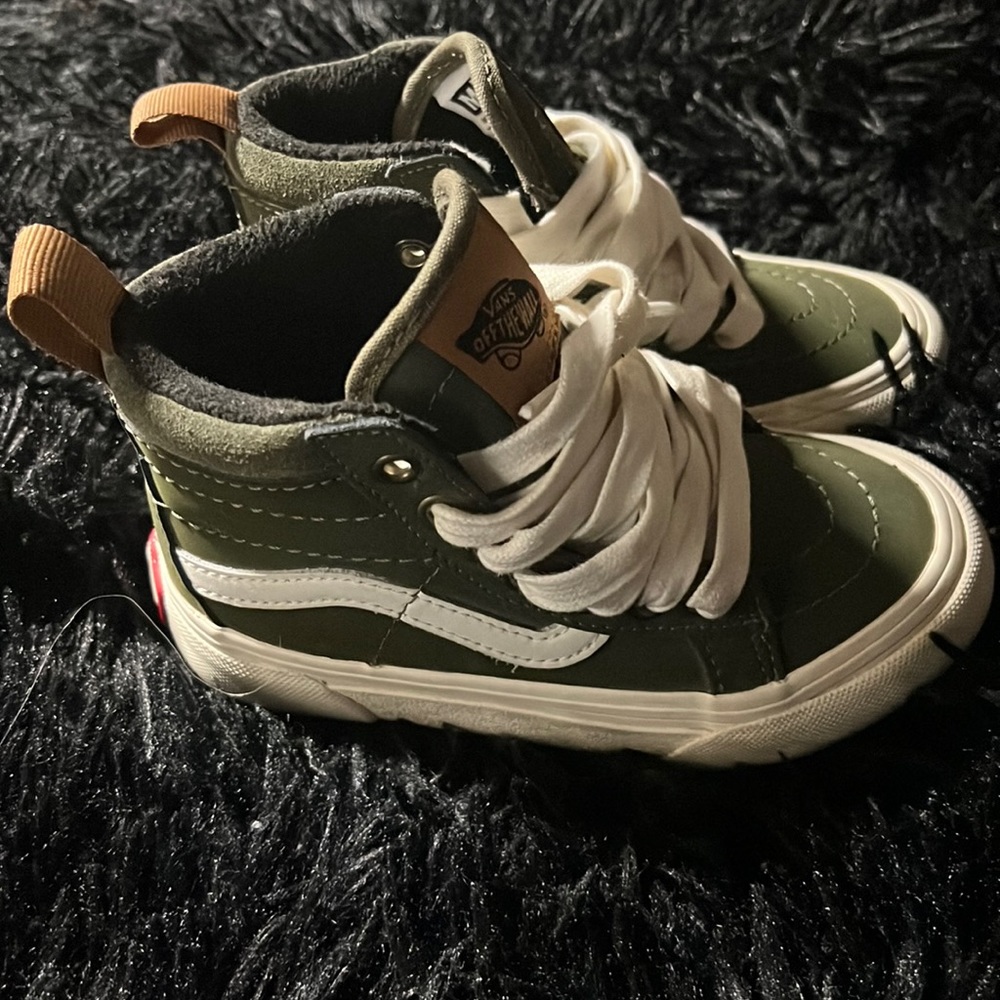 Toddler size 10.5 MTE Vans. Brand New w/o tags.